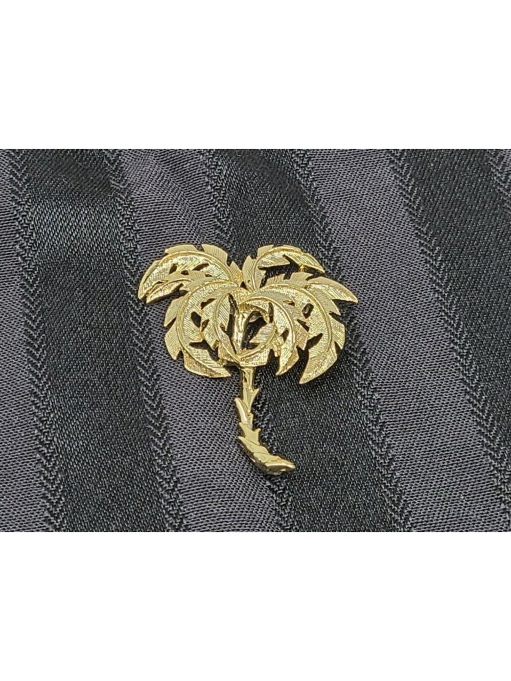 Vintage Gerry's Palm Tree Pin / Brooch Brushed Gold Tone Tropical